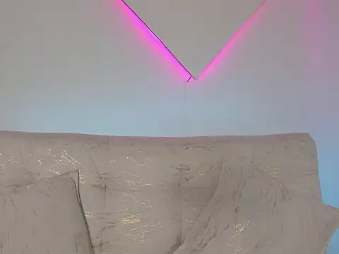LiaCampbell_ webcam