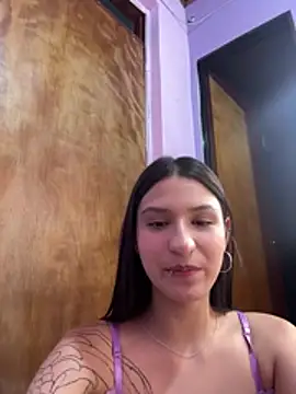 Agatha_Whitmore webcam