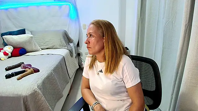 Naty_Stone webcam