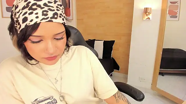 renee_shelby_ webcam