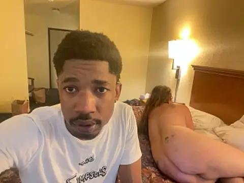 milfandyoungin webcam