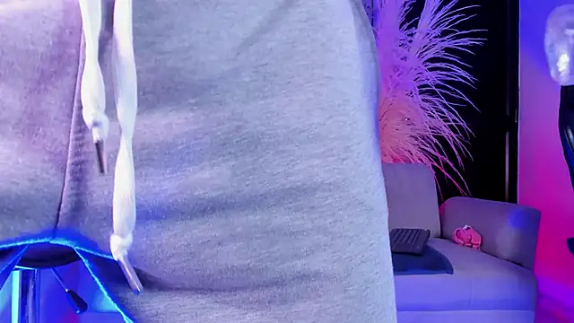 TaylorClay_ webcam