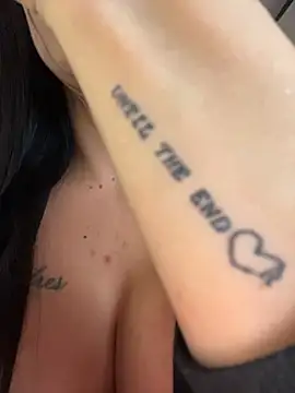 Emmily_19 webcam
