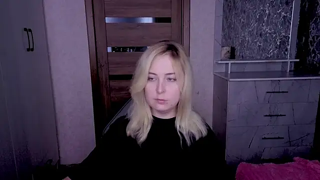 Kristy-Max webcam