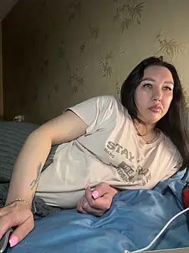 Naughtbaby_2025 webcam