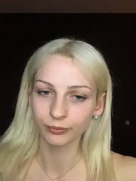 ElsaSnowxox webcam
