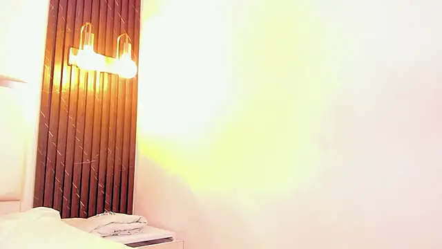 Maia_Clark520 webcam