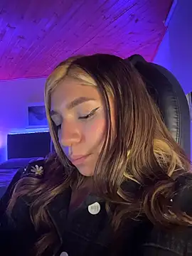 Isabella18_pink webcam