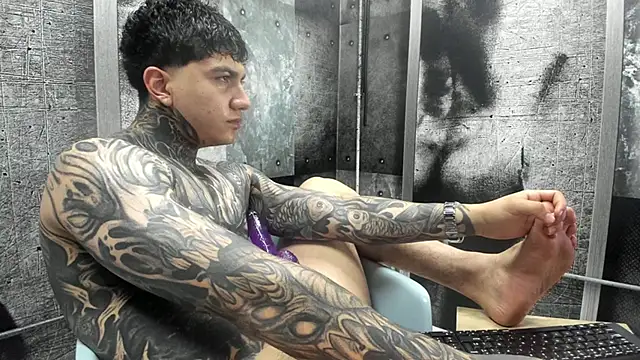 Gury_tattoo webcam