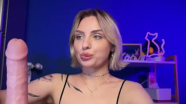mari_grey webcam