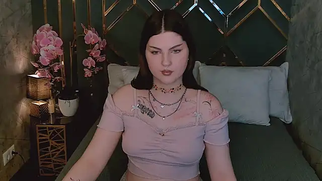 ivysimmons - IvySimmons's free webcam - UK Sex Cams