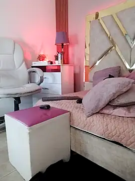 Tiffany_Valentiine webcam