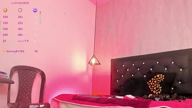 curly_babe webcam