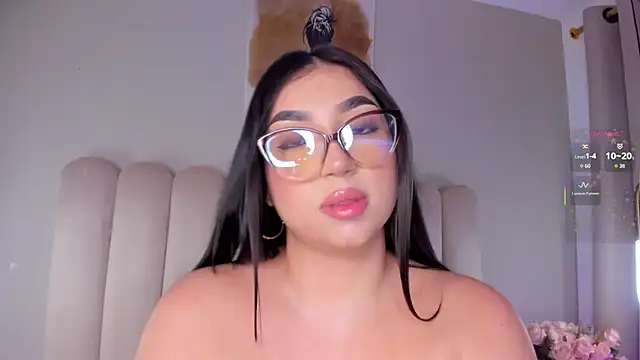 AlyssiaDanger webcam