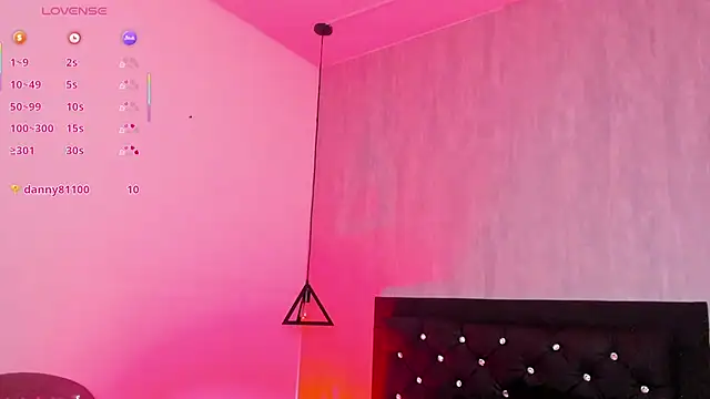 curly_babe webcam