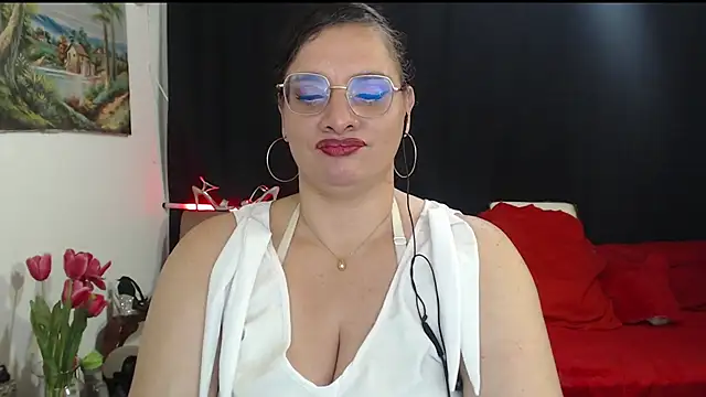 Aleja_Gonzales webcam