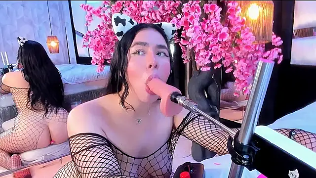 TessaCooper1 webcam