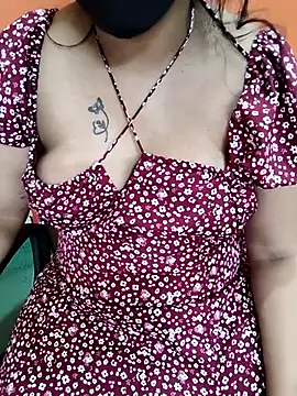 lolitatamil - Lolitatamil's free webcam - UK Sex Cams