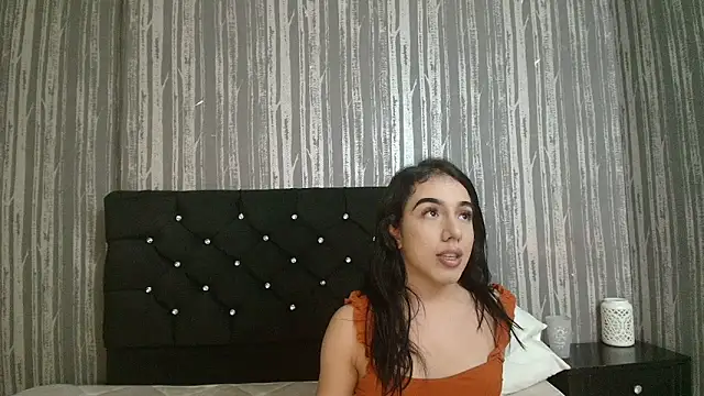 Alicee_Moonn webcam