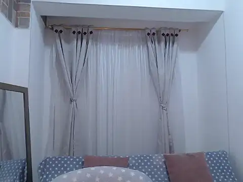 Scarleet_miaa webcam