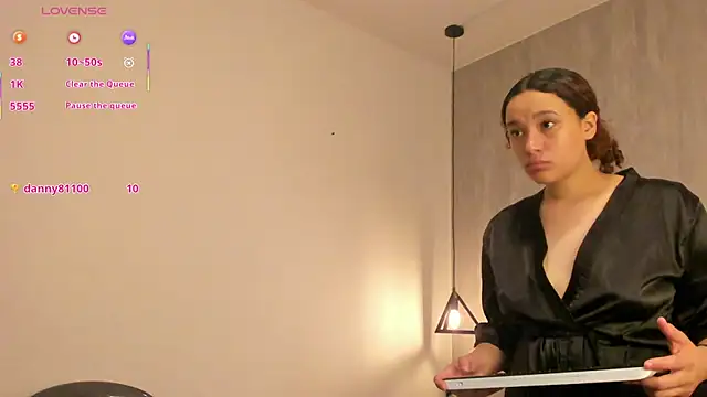 curly_babe webcam