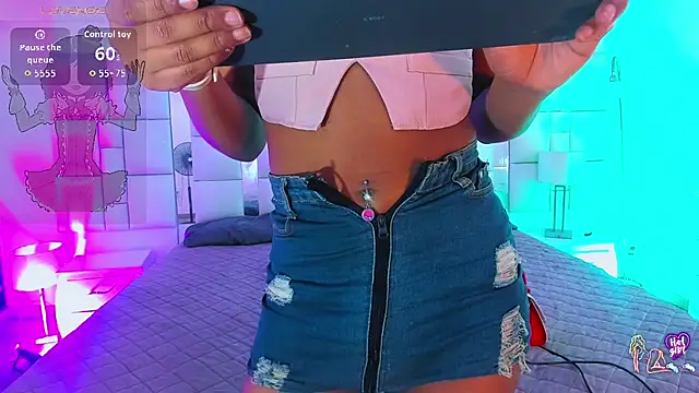 katha_Crawford webcam