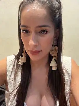 Mau_White webcam