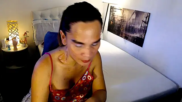 NinaDOM4CUM webcam