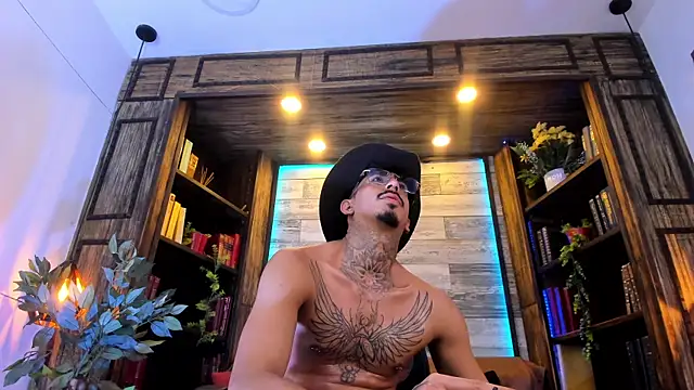 Donovan_Desmond webcam