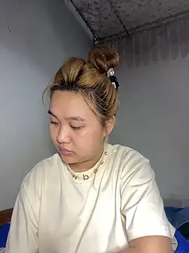 Almira6868 webcam