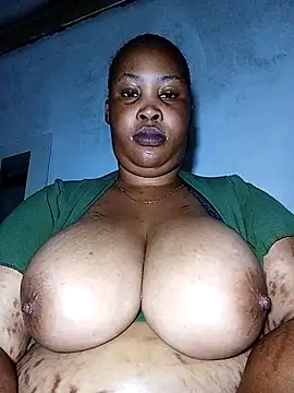 OCEANSQUITERXXX webcam