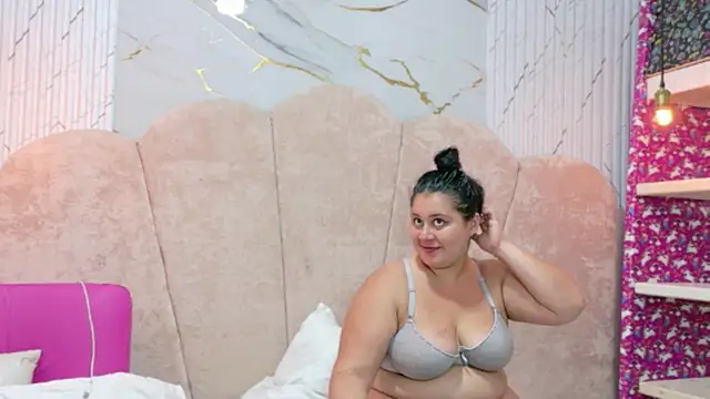 ParejaCurvy20 webcam
