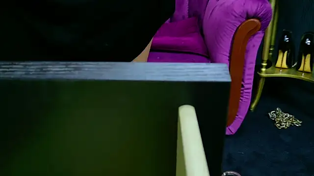VivianReeve webcam