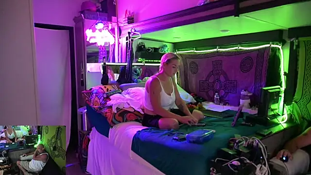 Katycouple69 webcam