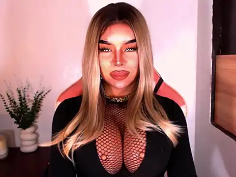 Zandralopez webcam