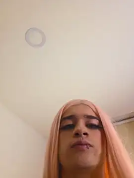 doll_emberr webcam