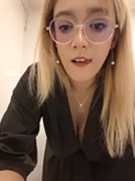 NaomiShimizu webcam