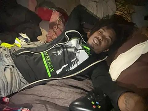 SlimeCrownzOut5 webcam