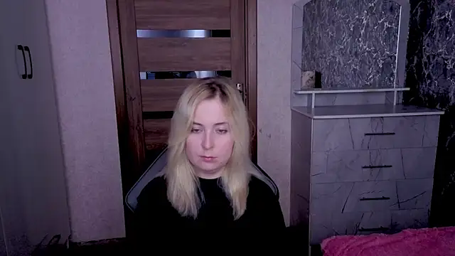 Kristy-Max webcam