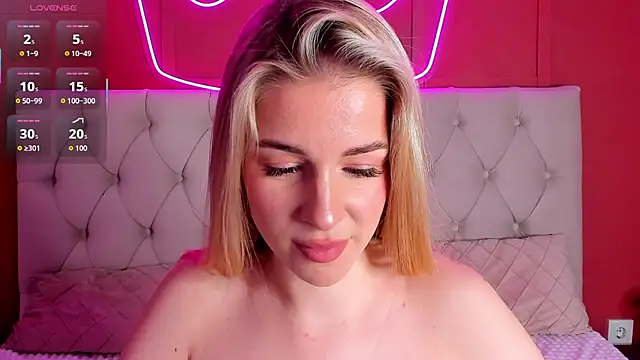 Emily_Magnificent webcam
