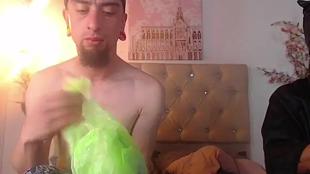 Rommen_N_Zoe webcam