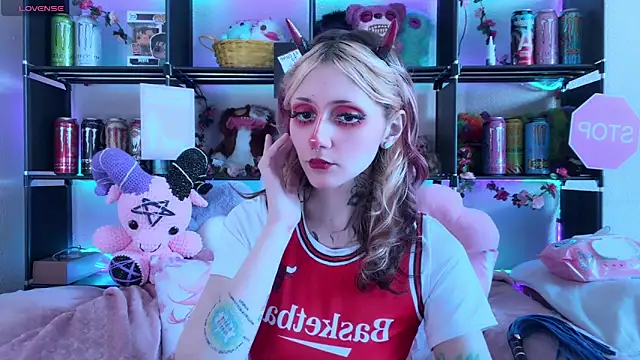 _Devill_Baby webcam