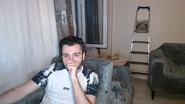 handsomeee04 webcam