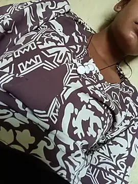 Aaisha-16 webcam