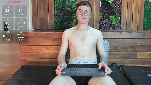 Lil_James webcam
