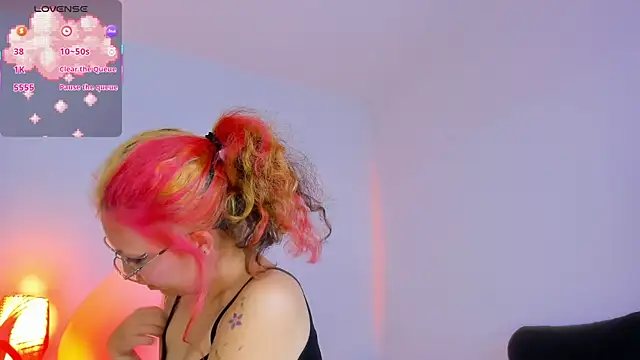 MarieTaylor_ webcam