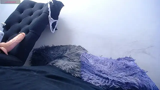 Naomy_Reiden webcam
