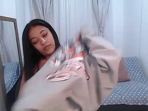 Scarleet_miaa webcam