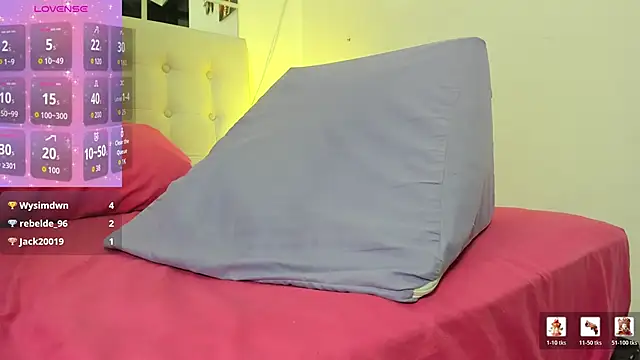 MiaEvans0 webcam