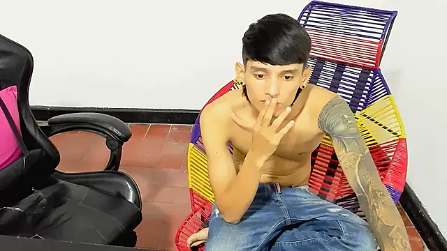 BOY-767 webcam